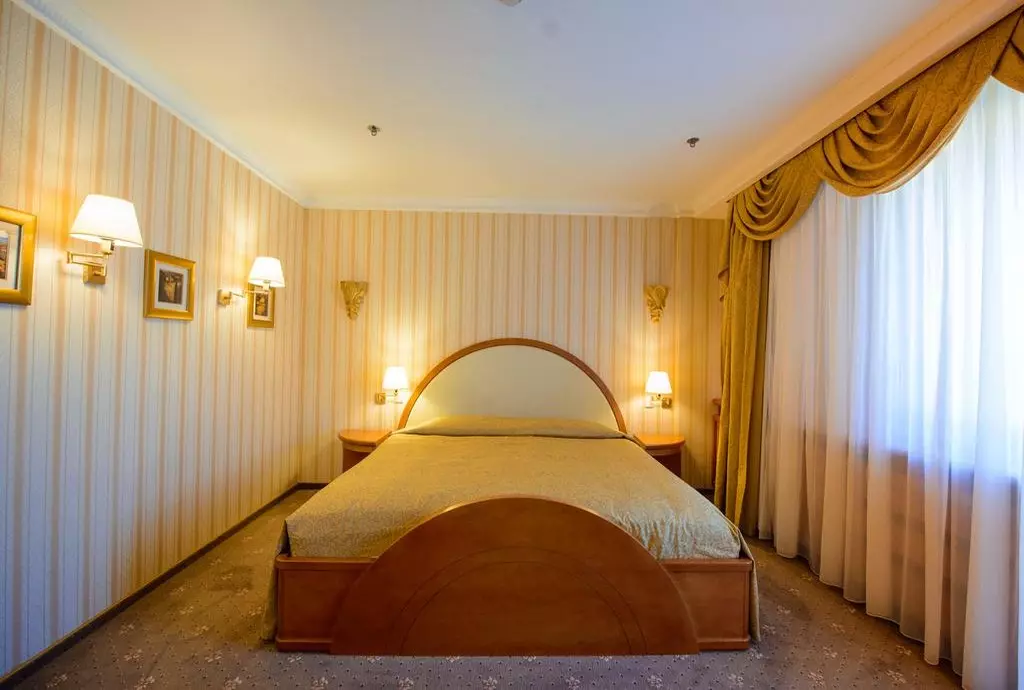 hotel ambassador saint petersburg_shabavizparvaz_04.jpg